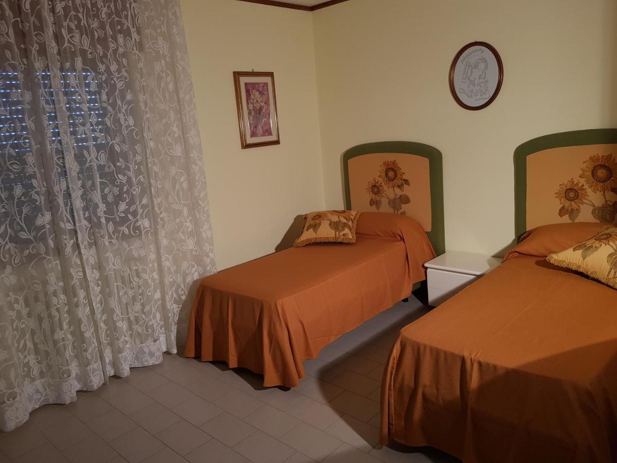 Top Bedroom Golfo - Le Lincelle, Lamezia - 2 Extra Large Single Beds سانت أوْفيمِيا لاميتْسْيا المظهر الخارجي الصورة